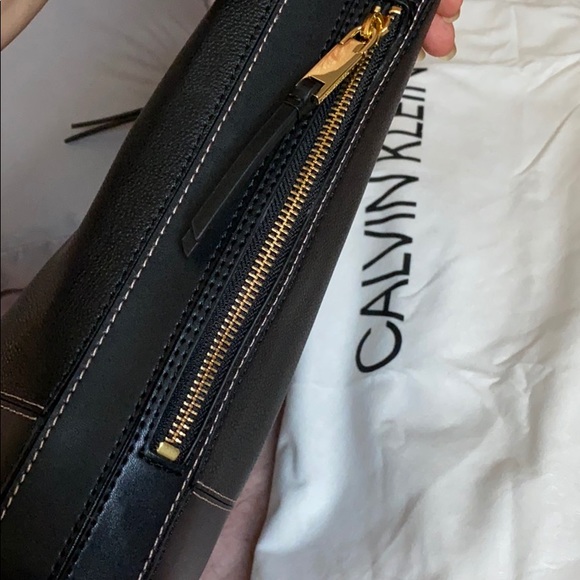 Calvin Klein
Pebble Leather Sophia Hobo Bag - Picture 10 of 13